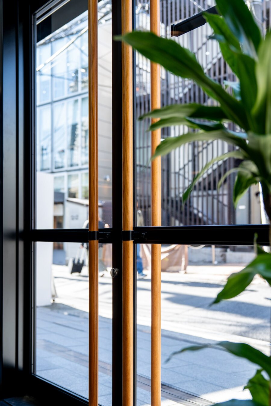 CALEE / NOTEWORKS 外壁・エントランス制作 6