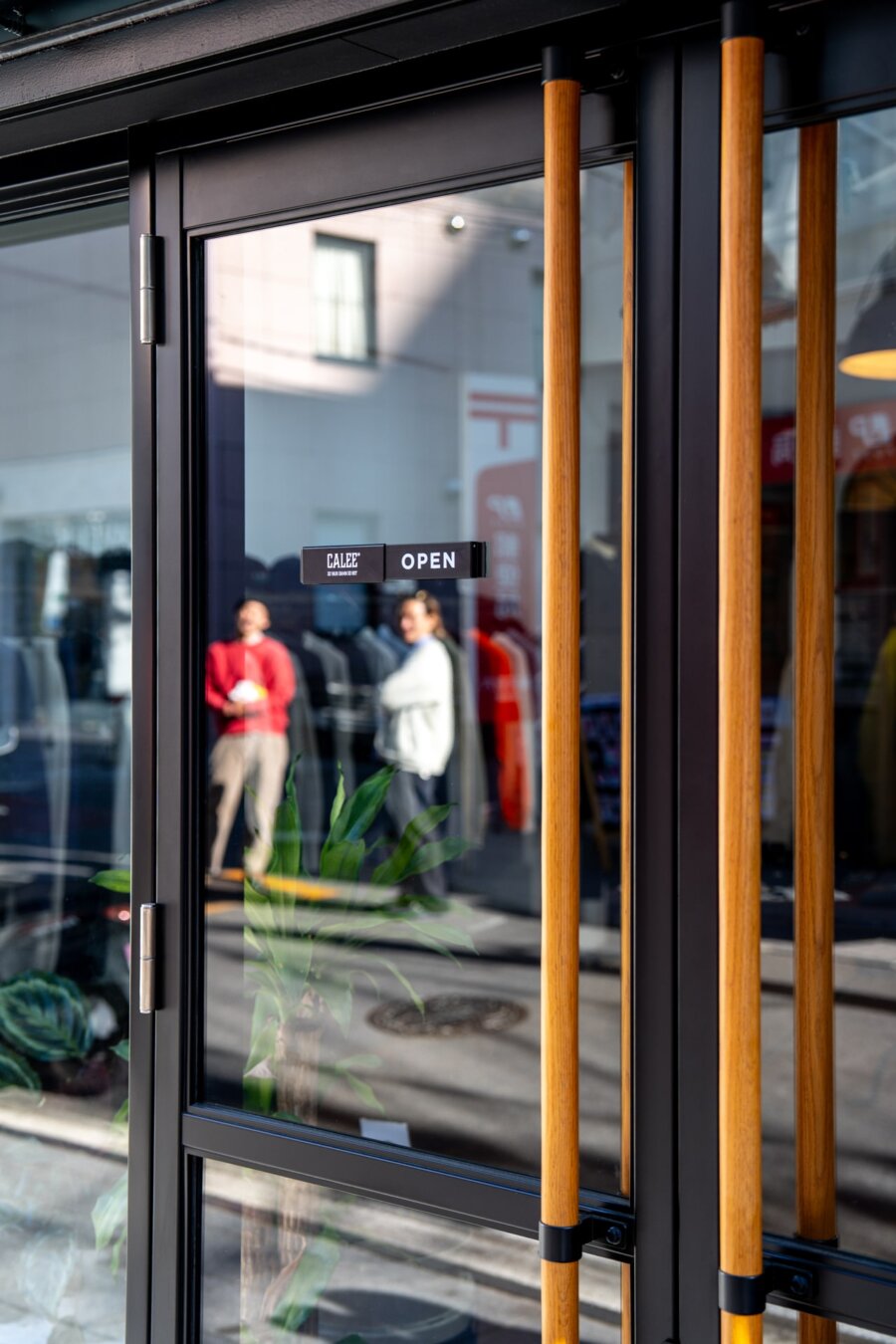 CALEE / NOTEWORKS 外壁・エントランス制作 8