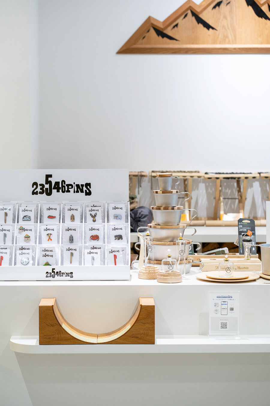 インテリア　額　額装　店舗品　ディスプレー備品にも JOURNAL STANDARD YOO-HOO STORE (什器・額縁・ディスプレイ雑貨