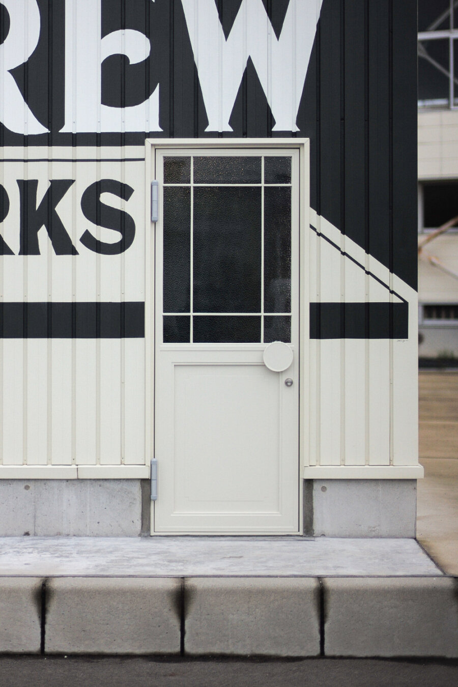 KURIYAMA CREW / NOTEWORKS ガレージドアの制作 1