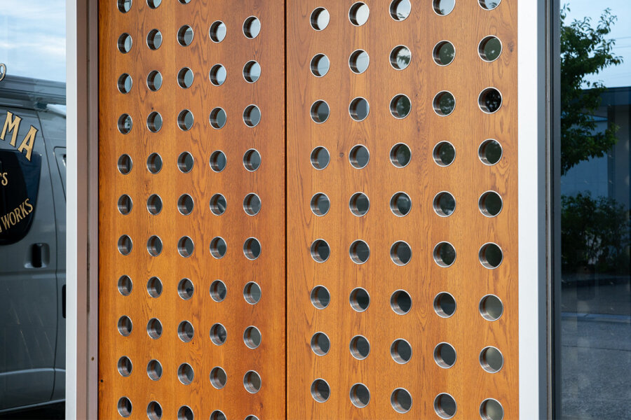 KURIYAMA CREW / NOTEWORKS エントランスドアの制作 4