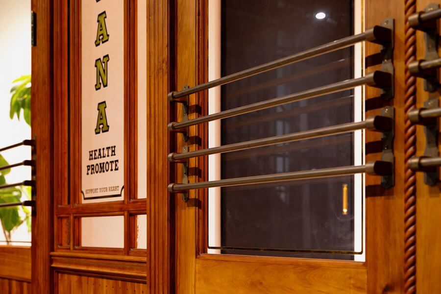 NOBANA ”HEALTH PROMOTE” / NOTEWORKS ドア・店舗外装 2