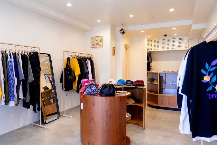 桜木商店 / NOTEWORKS アパレルショップ店舗内装・什器制作 1