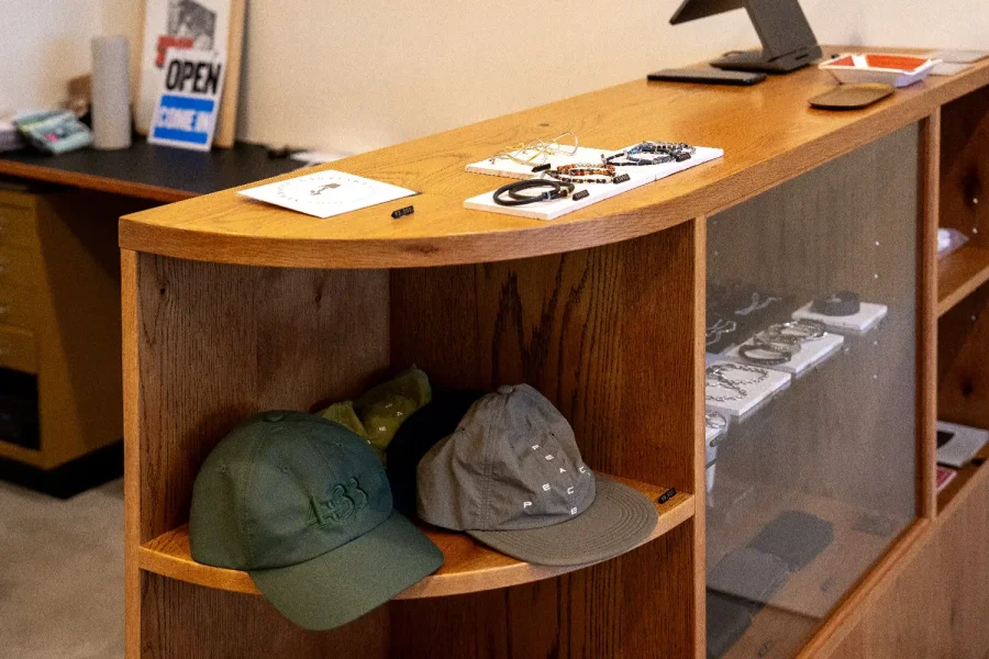 桜木商店 / NOTEWORKS アパレルショップ店舗内装・什器制作 11