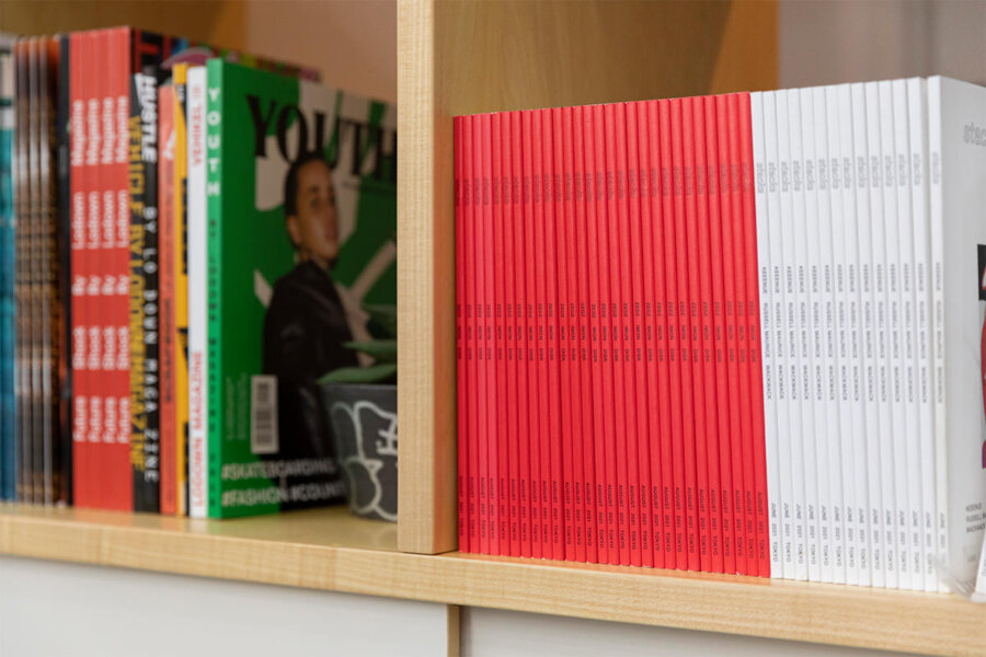 stacks bookstore / NOTEWORKS スタンドサイン・シェルフ製作 6