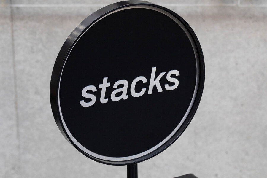 stacks bookstore / NOTEWORKS スタンドサイン・シェルフ製作 1