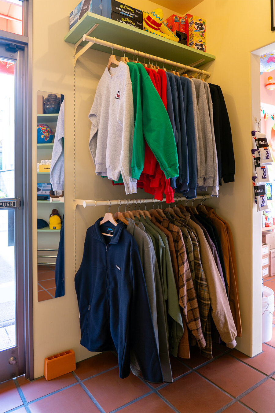 SUNDAYS BEST / NOTEWORKS アパレルショップ店舗内装・什器制作 9