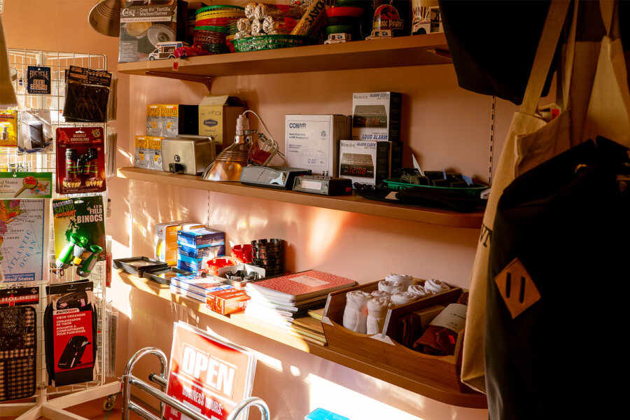 SUNDAYS BEST / NOTEWORKS アパレルショップ店舗内装・什器制作 17